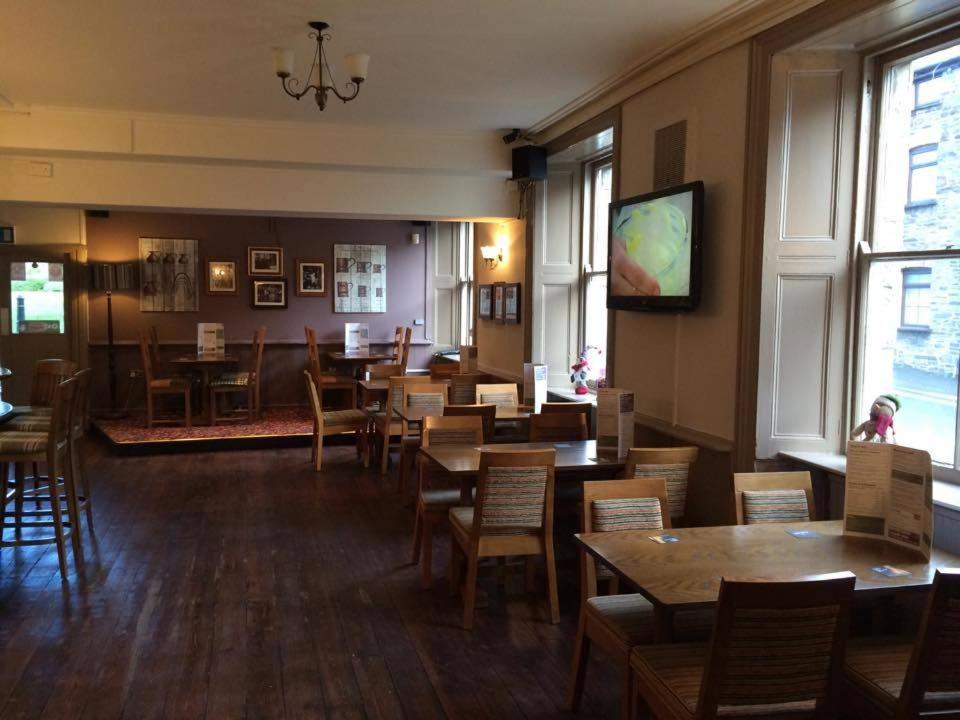 Markets Tavern Hotel بريكون المظهر الخارجي الصورة